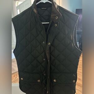Men’s Barbour Vest in Olive - Size Small